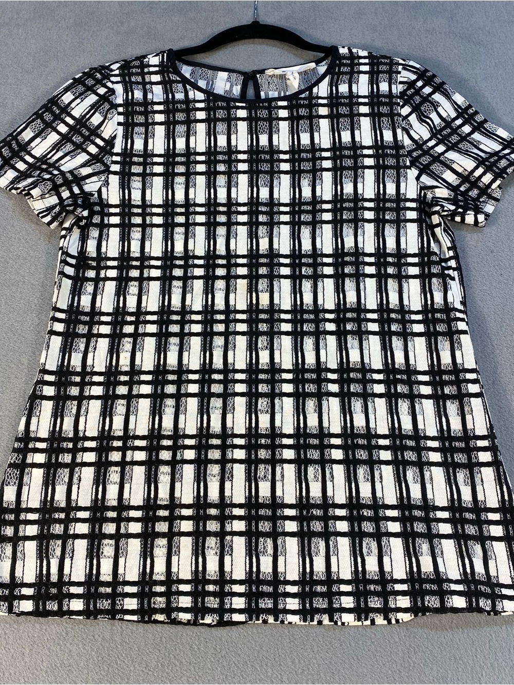 BCBGeneration women’s black & white plaid sheer cutout short sleeves top, size S